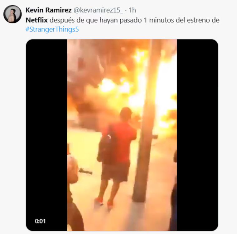 Algunos memes de la caída de Netflix. Algunos memes de la caída de Netflix.