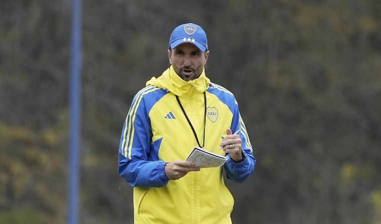 El DT se prepara para el ida y vuelta con los ecuatorianos. Foto: Boca Juniors