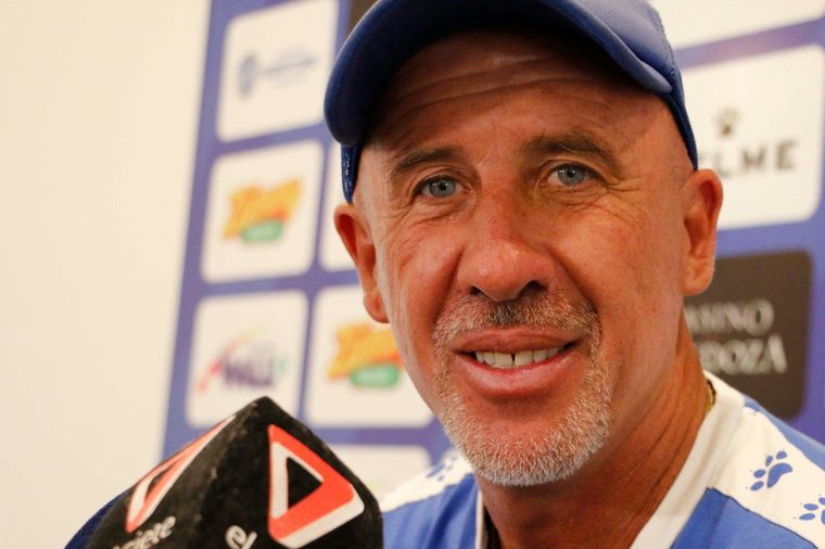 EL Godoy Cruz de Oldrá marcha. Foto: @ClubGodoyCruz