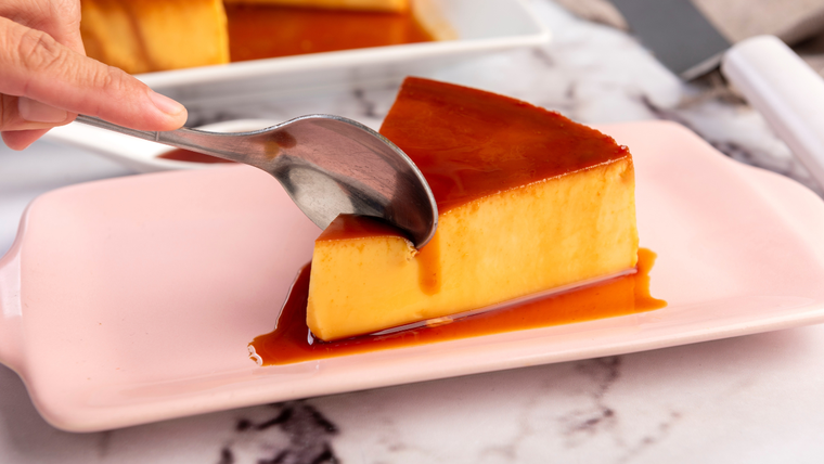 El contraste entre el caramelo y el queso es una de las claves del éxito de esta receta. El contraste entre el caramelo y el queso es una de las claves del éxito de esta receta.