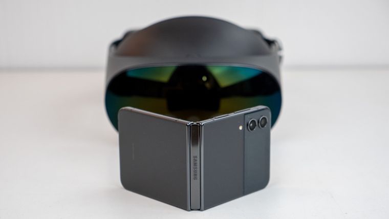 Samsung busca competir con Apple con unos lentes de realidad virtual más cómodos y económicos. Samsung busca competir con Apple con unos lentes de realidad virtual más cómodos y económicos.