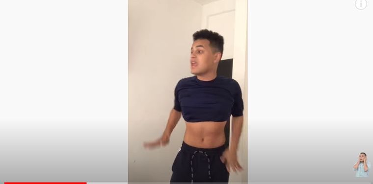 La actriz revolucionó las redes con su increíble baile.