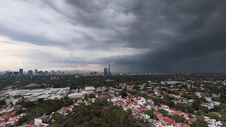 El clima en México combina lluvias en el sureste, viento en el noreste y frío matinal en gran parte del país.