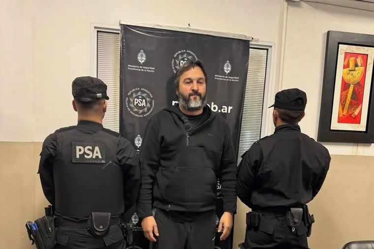 Ariel García Furfaro, señalado como una de las principales cabezas detrás del negocio de HLB Pharma, se entregó en el aeropuerto de Ezeiza.