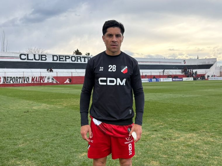 Enzo Pérez después de su debut con la camiseta del Botellero.&nbsp;