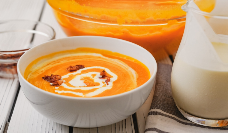 Sopa de calabaza con panceta crujiente: un abrazo de calor para el otoño Foto: Shutterstock
