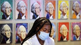 Para algunos estadounidenses, la recomendación de dejar de usar mascarilla para los completamente vacunados fue un error que ahora se paga. Foto: Getty images