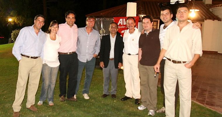 Organizadores y sponsors: Edy Day, Cristy Briggs, Coqui Cabrera, Marcelo Coria, Ricardo Dapás, Tini Antonini, Diego Salguero y los hermanos Martín y Luis Manteguini. Foto: Gentileza