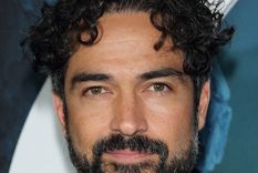 Alfonso Herrera respondió a cuestionamientos sobre RBD con una actitud bastante reacia.