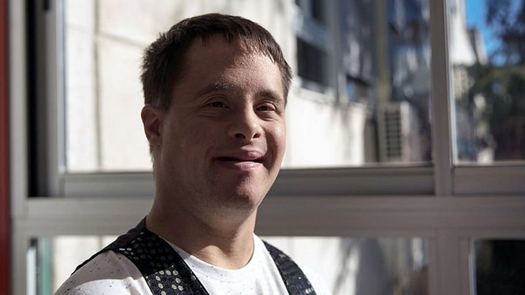 El mago argentino Alejandro Cuervo derriba mitos sobre las personas con síndrome de Down. Foto: ALEJANDRO CARMONA