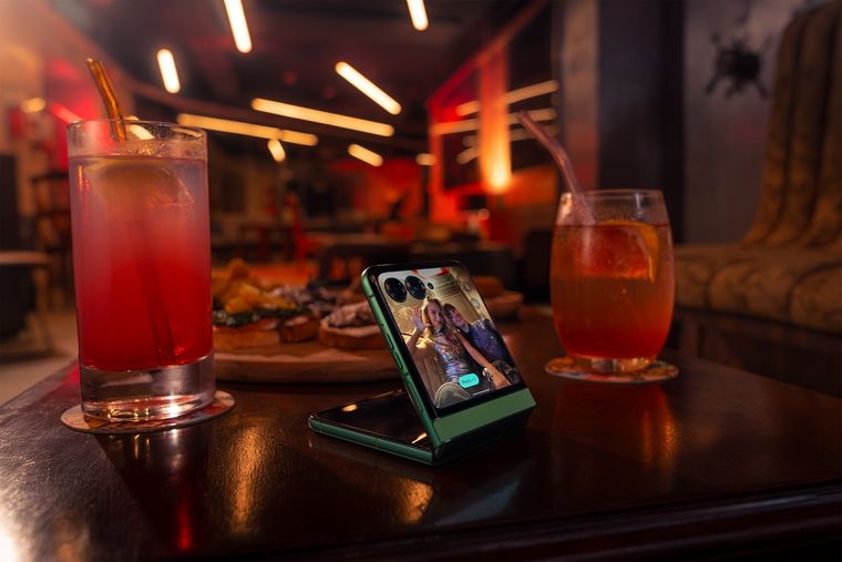 La nueva gama alta de Motorola en Argentina llega con una clara conciencia ambiental. La nueva gama alta de Motorola en Argentina llega con una clara conciencia ambiental.