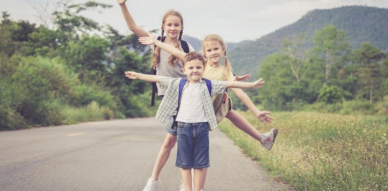 ¿Qué significado tiene ser el hermano menor de la familia? Foto: Shutterstock