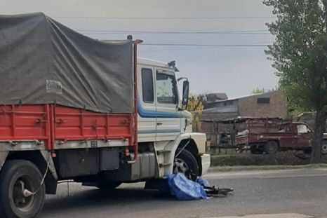 San Rafael: murió una mujer tras ser embestida por un camión