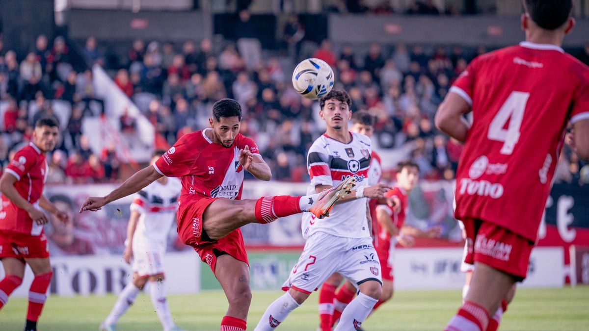 En vivo: con un doblete de Saccone, Deportivo Maipú lo dio vuelta y le gana 3-2 a Chacarita en un partidazo