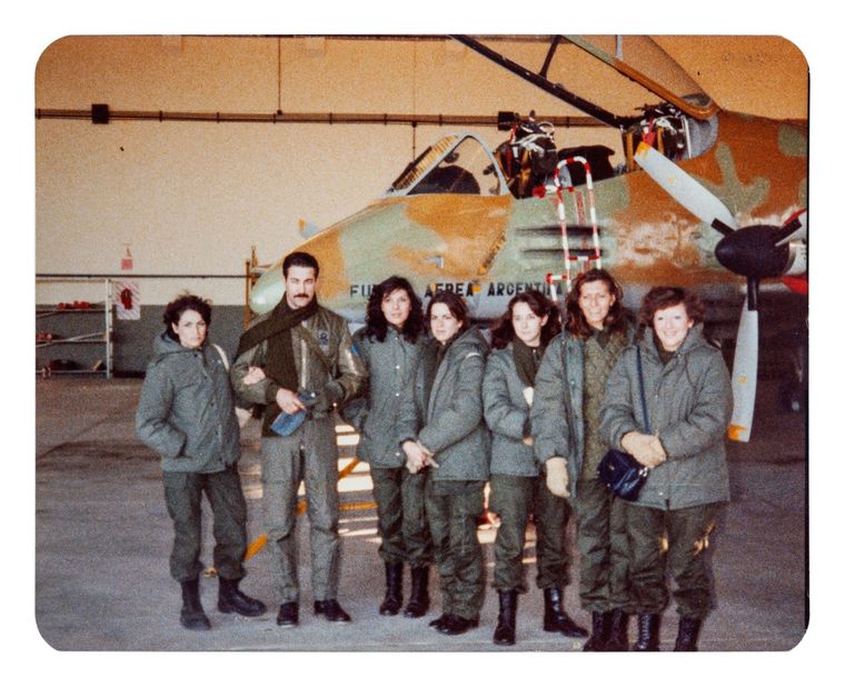 VETERANOS DE MALVINAS María Marta Lemme, María Cecilia Riccheri, Norma Etel Navarro, Susana Mazza, Silvia Barrera y María Angélica Sendes son las veteranas de Malvinas Foto: Gentileza Silvia Barrera