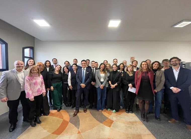 La Escuela de Negocios de la UA, lanzo el programa de prevención de lavado de activos. La Escuela de Negocios de la UA, lanzo el programa de prevención de lavado de activos.