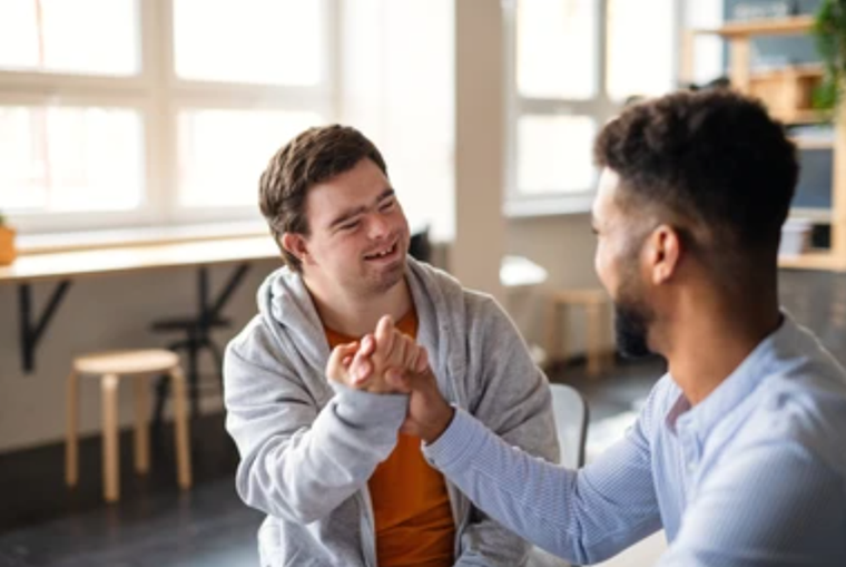 Todos tenemos una condición. En su caso es resultado de una alteración cromosómica Foto: Shutterstock
