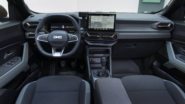 El nuevo Dacia Bigster está disponible en los niveles de equipamiento Expression, Journey y Extreme.