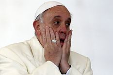 puerta de hierro y porta santa anna