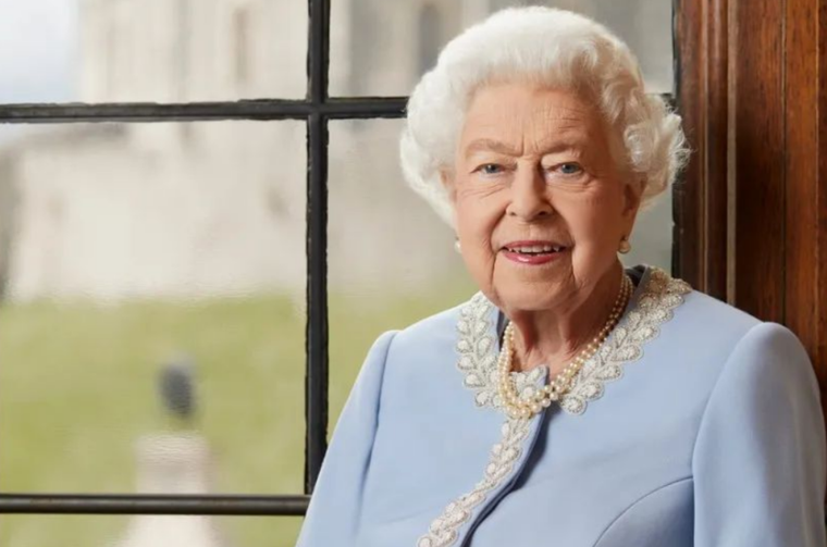 La reina Isabel II llegó a ser muy apasionada por la jardinería y el cuidado de la belleza externa de sus propiedades. Foto: Instagram: theroyalfamily