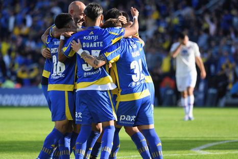 Rosario Central e Independiente se miden en el Gigante de Arroyito. Rosario Central e Independiente se miden en el Gigante de Arroyito.