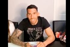 tevez volvio a las redes sociales y las presento con un divertido video tevez volvio a las redes sociales y las presento con un divertido video