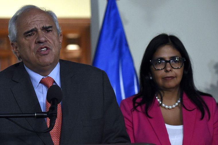 Samper cree que Rodríguez puede llevar adelante una transición política en Venezuela por sus contactos con el mundo empresarial y con sectores opositores.
