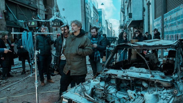 Algunas escenas de lo que será la serie. Algunas escenas de lo que será la serie.