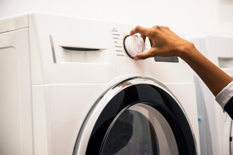 La limpieza mensual mejora el rendimiento del electrodoméstico. Foto: Freepik La limpieza mensual mejora el rendimiento del electrodoméstico. Foto: Freepik