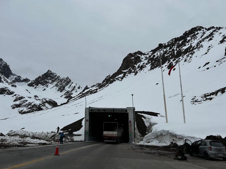 El Paso Internacional cerrará a partir de las 12 horas Foto: Foto: Andrea Ginestar/MDZ