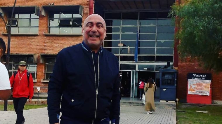 El cuerpo del profesor fue hallado maniatado en su departamento en Caballito. El cuerpo del profesor fue hallado maniatado en su departamento en Caballito.