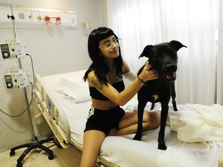 Milagros, una de las pacientes que recibió a su perro de visita en IADT Foto: Facebook Radio Canina