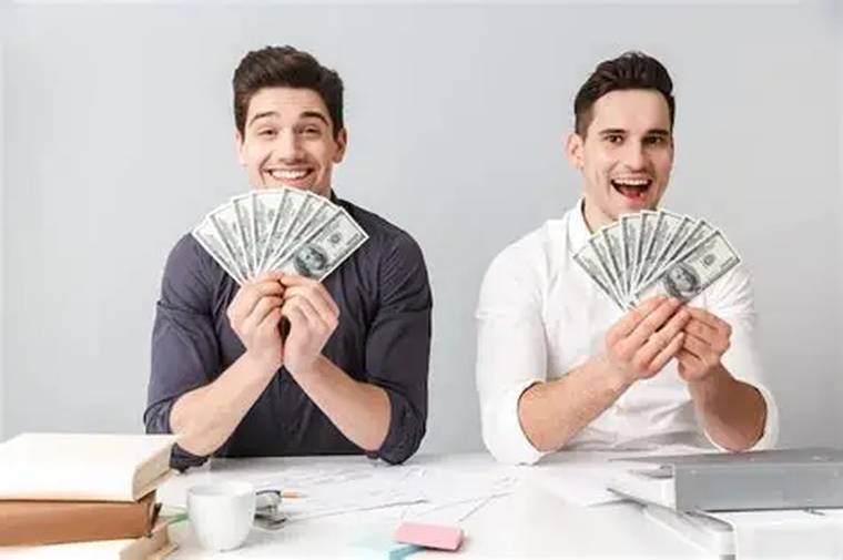 En Argentina existen acciones cuyo valor unitario es muy bajo, algunas por debajo de los cien pesos, y solo un puñado supera los 10.000 pesos por acción. En Argentina existen acciones cuyo valor unitario es muy bajo, algunas por debajo de los cien pesos, y solo un puñado supera los 10.000 pesos por acción.