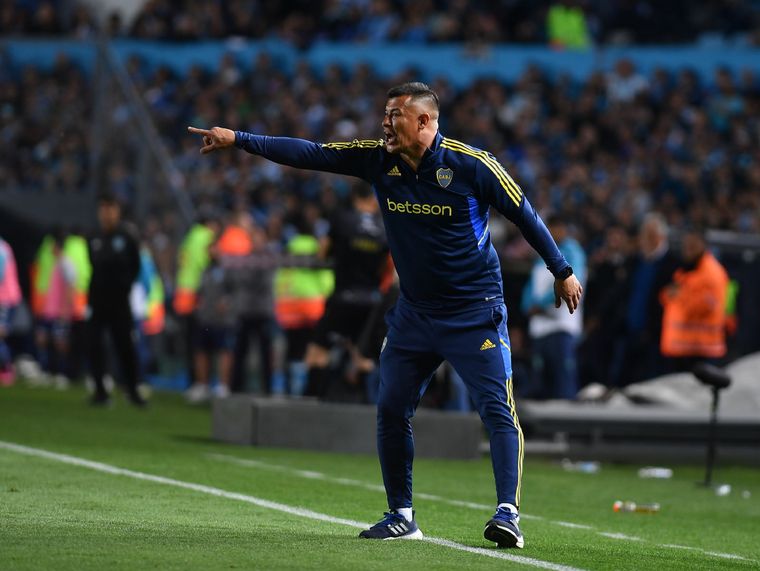 El DT habló sobre los futbolistas que se retiraron con molestias. Foto: Télam