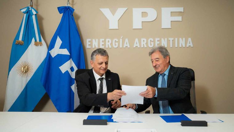 YPF y Prestige Auto celebran un acuerdo que impulsa nuevas soluciones para la movilidad (1) YPF y Prestige Auto celebran un acuerdo que impulsa nuevas soluciones para la movilidad (1)