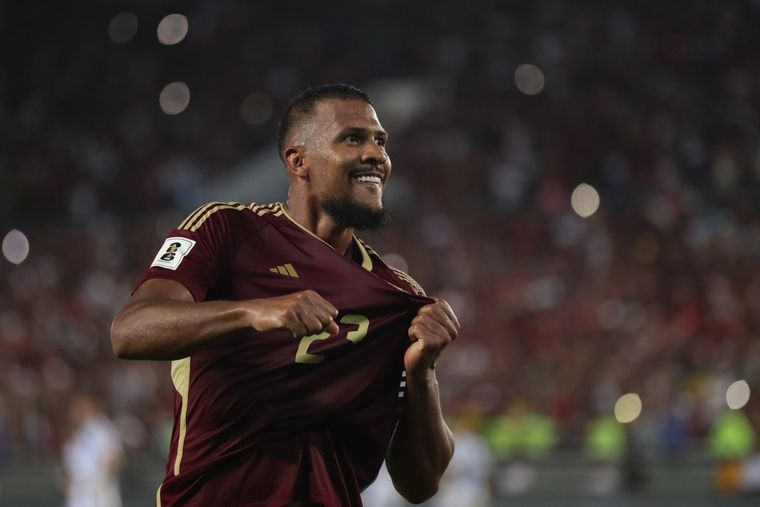 El exjugador de River igualó las acciones. Foto: EFE