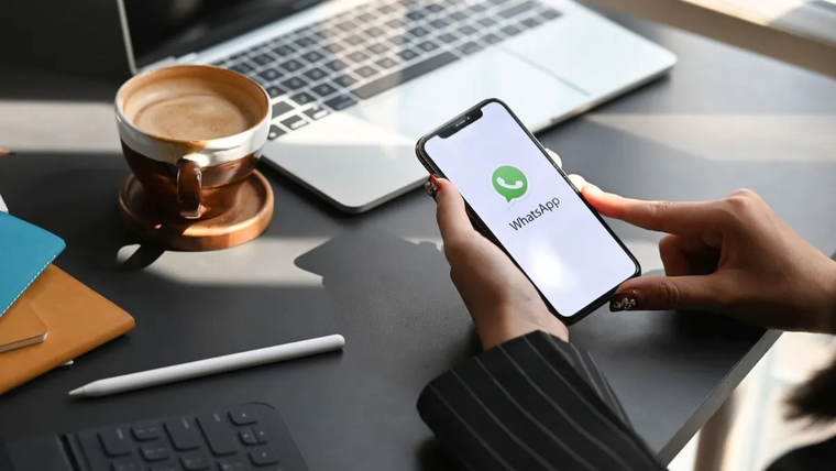 WhatsApp suma funciones para mejorar la experiencia de sus más de dos mil millones de usuarios. WhatsApp suma funciones para mejorar la experiencia de sus más de dos mil millones de usuarios. 