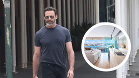 Hugh Jackman vuelve a la vida de soltero y ya se ubicó en la mansión donde va a disfrutar de una buena vista. Foto: Backgrid