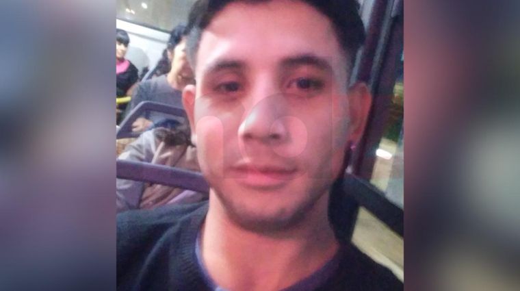 El presunto femicida atacó a Yolanda Cáceres cuando intentó abusar de su hija en Los Polvorines. El sospechoso, Esteban Amarilla, sigue prófugo.