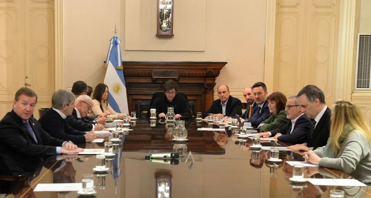 Milei encabeza reunión de Gabinete con la presencia de Villarruel. Foto: Presidencia