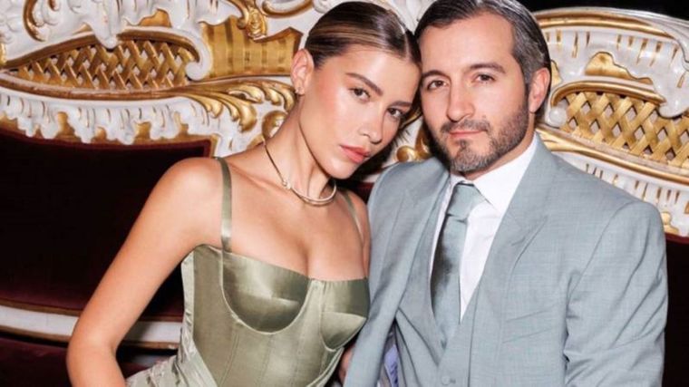 La revista Vogue México tuvo la exclusividad de las fotos oficiales de la boda de Michelle Salas y Danilo Díaz.