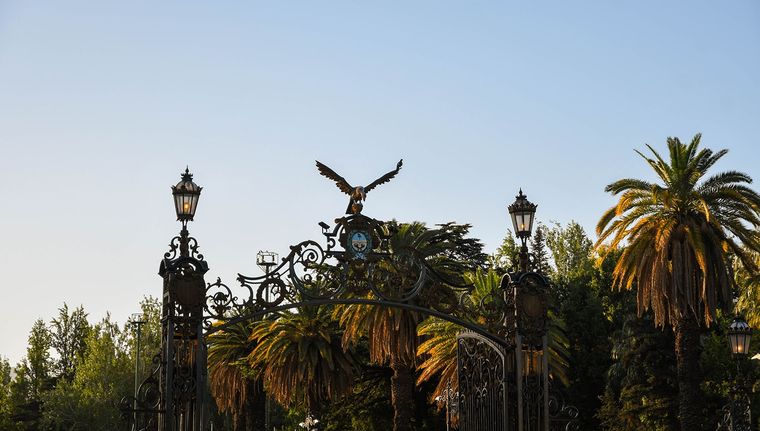 El pronóstico indica condiciones estables, sin lluvias y con una leve brisa del sector sur. El pronóstico indica condiciones estables, sin lluvias y con una leve brisa del sector sur.