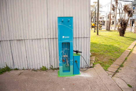 Un innovador taller de bicicletas disponible en la provincia. Un innovador taller de bicicletas disponible en la provincia.