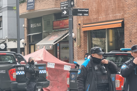tragedia en palermo: un hombre salio de un gimnasio, se descompenso y murio en la calle tragedia en palermo: un hombre salio de un gimnasio, se descompenso y murio en la calle
