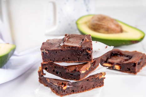 Brownies caseros con aguacate y cacao: esponjosos, sanos y sabrosos Foto: Shutterstock