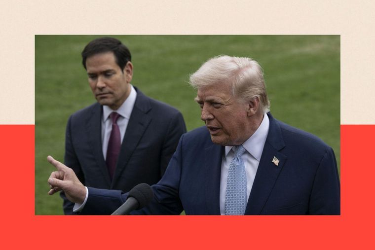 Trump ha dado la impresión de improvisar sobre la marcha, dice Bowen.