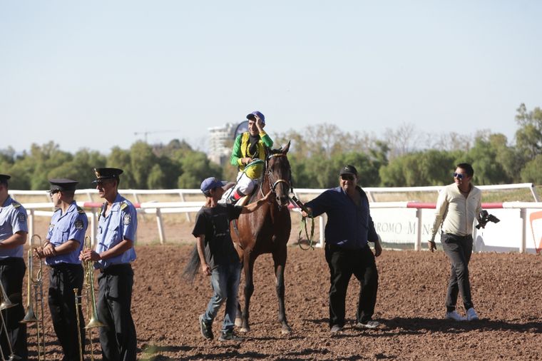 Cristian López lo hizo de nuevo. Foto: Gobierno de Mendoza.