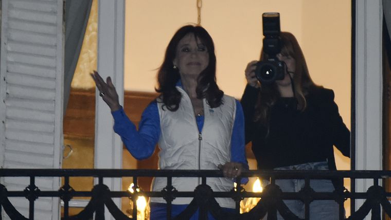Cristina Fernández de Kirchner conspira con su deseo de conducción no solo al peronismo, sino a cualquier otro proyecto progresista que pretenda enfrentarse a Javier Milei en un balotaje.&nbsp;