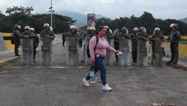 Venezuela ha desplegado militares en la frontera con Colombia. Foto Efe
