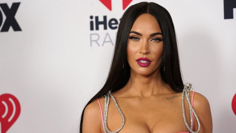 Foto: https://www.20minutos.es/noticia/5070994/0/megan-fox-tira-de-sarcasmo-contra-quienes-la-critican-como-madre/